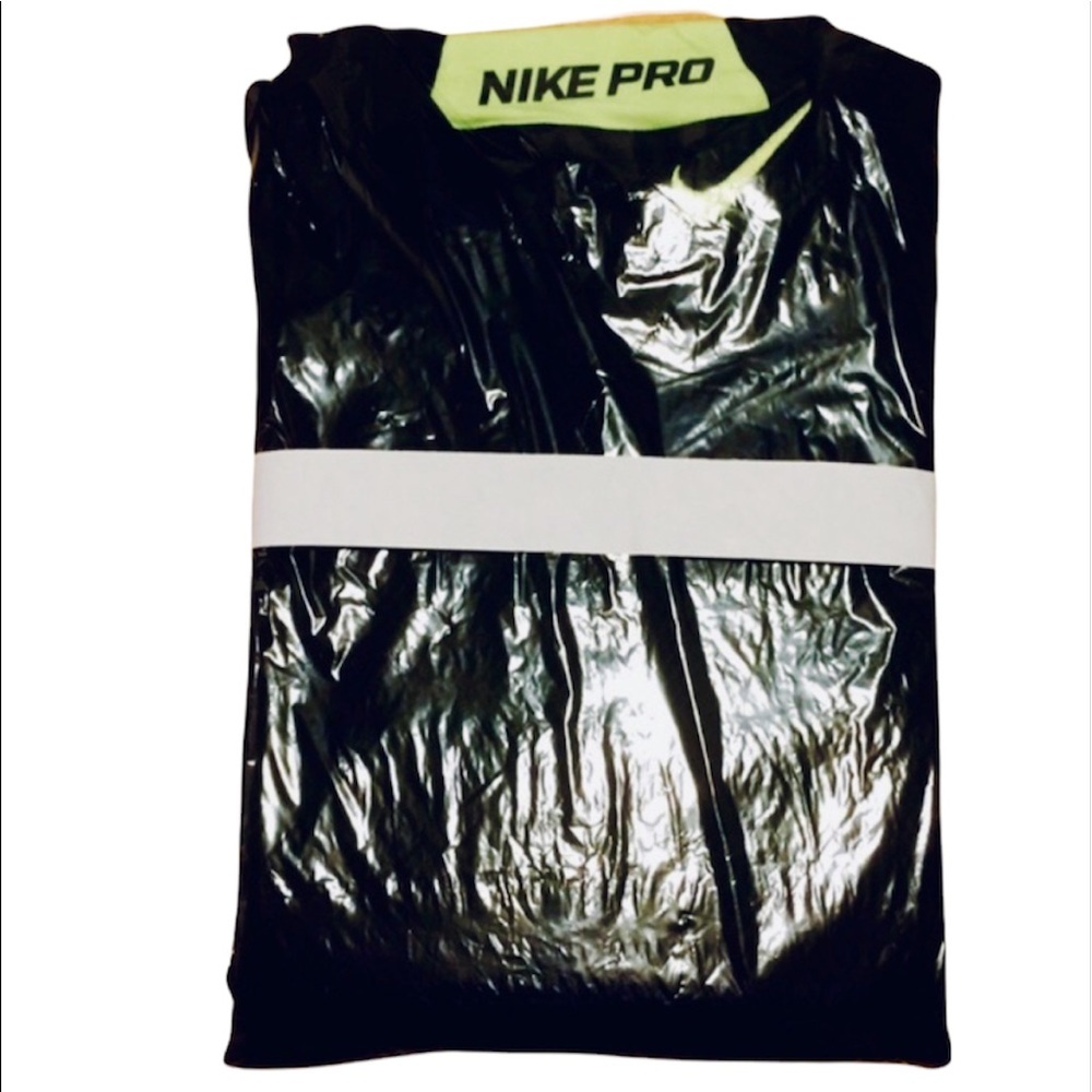 NWT Nike: Medium Unisex Black & Yellow Dri Fit Work Out Shirt - Picture 2 of 3